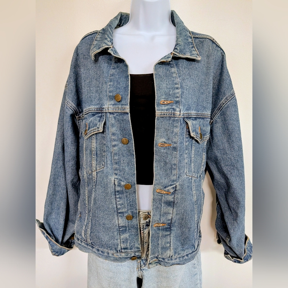 Oversized Blue Denim Jacket - Classic Casual - Picture 8 of 9
